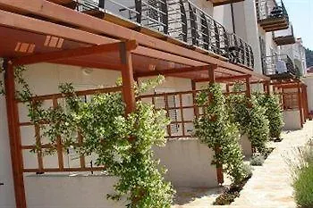 Lara Apartmán *